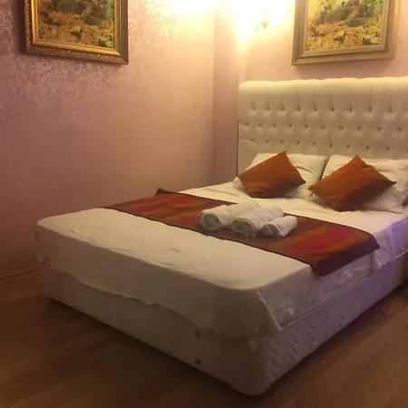 Ed Royal Hotel *